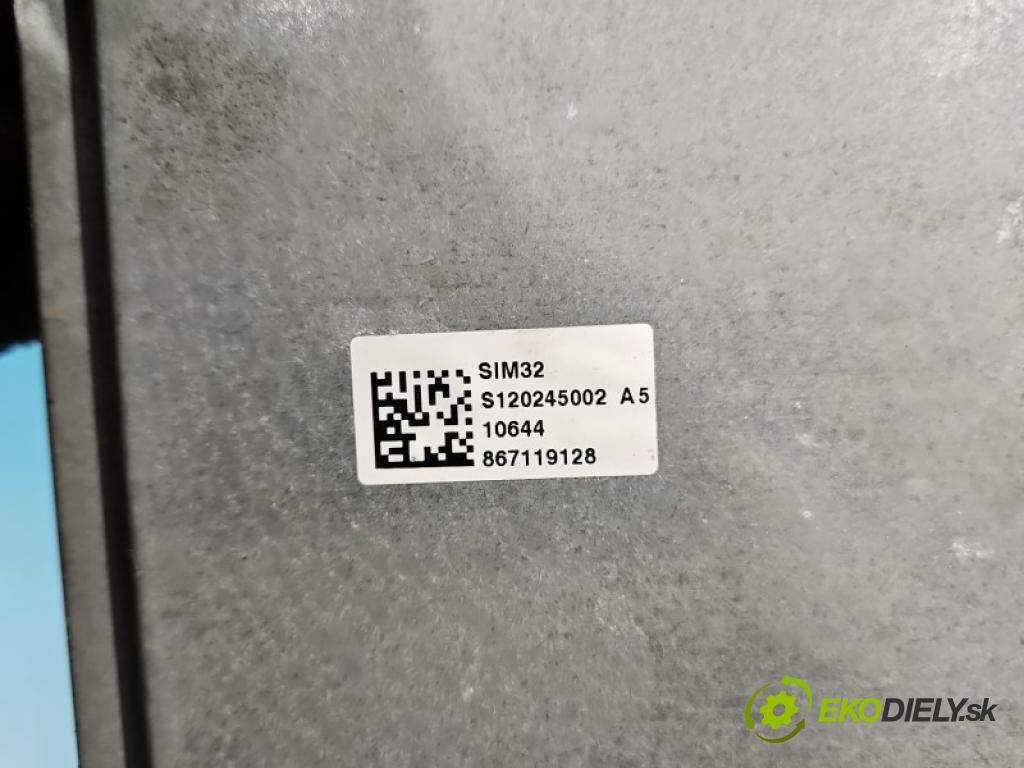 Renault Clio III 2005-2012 1.2 16V 65 hp manual 48 kW 1149 cm3 3- řídící jednotka motoru 8200522357