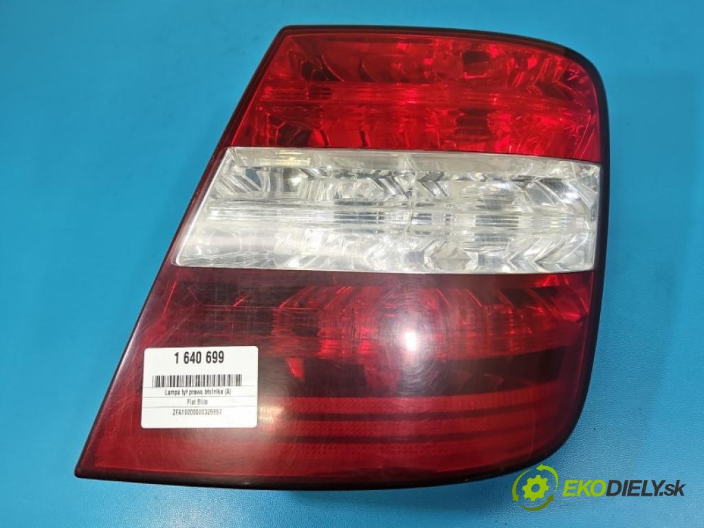 Fiat Stilo 1.9 jtd 116 hp manual 85 kW 1910 cm3 5- světlo zadní pravé blatník: 46756985