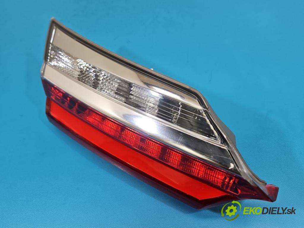 Toyota Corolla E16/E18  2013-2019 1.6 16V 132  HP automatic 97 kW 1598 cm3 4- svetlo / reflektor zadné ľavé kufrové dvere 81590-02A20