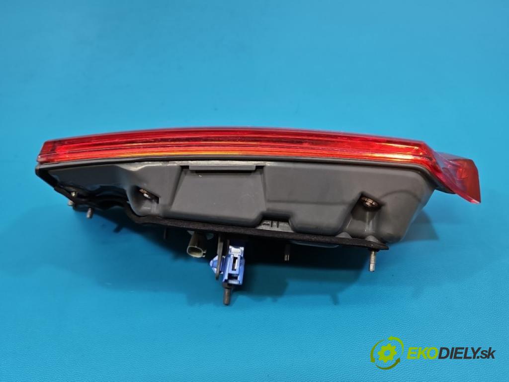 Toyota Corolla E16/E18  2013-2019 1.6 16V 132  HP automatic 97 kW 1598 cm3 4- svetlo / reflektor zadné ľavé kufrové dvere 81590-02A20