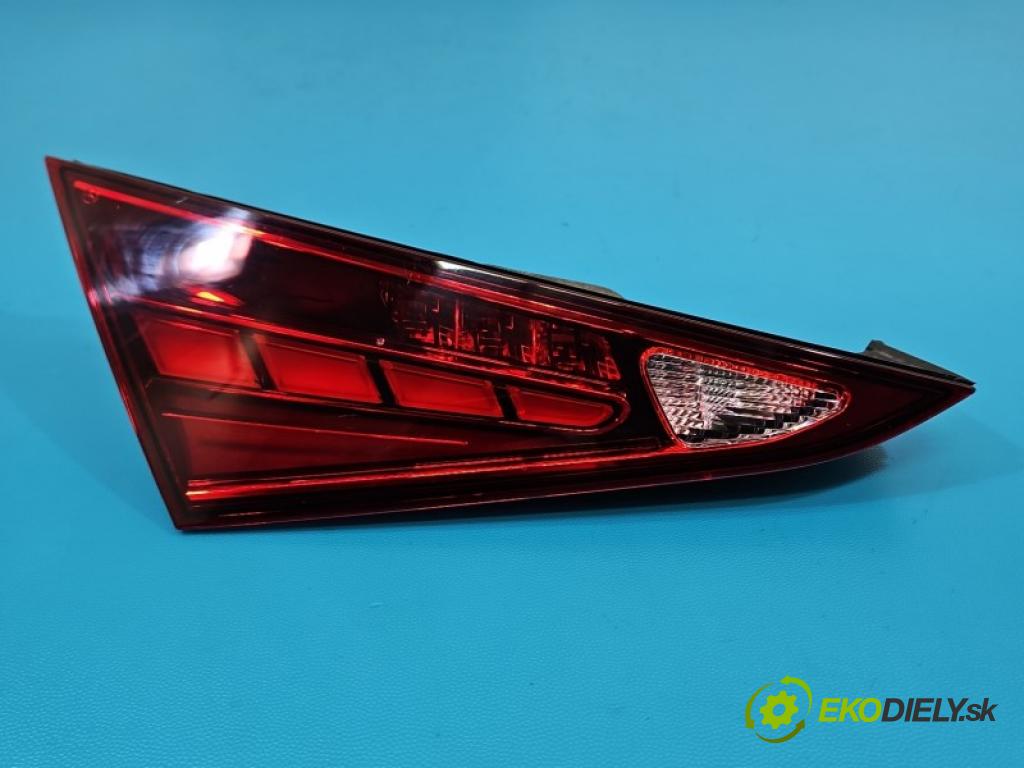 Mercedes C W206 2021- 1.5 T 254915 170 HP automatic 125 kW 1496 cm3 4- svetlo / reflektor zadné ľavé kufrové dvere A2069063201