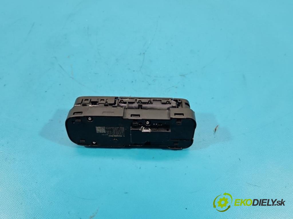 Mercedes C W206 2021- 1.5 T 254915 170 hp automatic 125 kW 1496 cm3 4- Přepínač oken zpětných zrcátek A2069008815