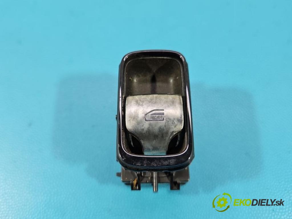 Mercedes C W206 2021- 1.5 T 254915 170 HP automatic 125 kW 1496 cm3 4- prepínač okien spätných zrkadiel A2239051903