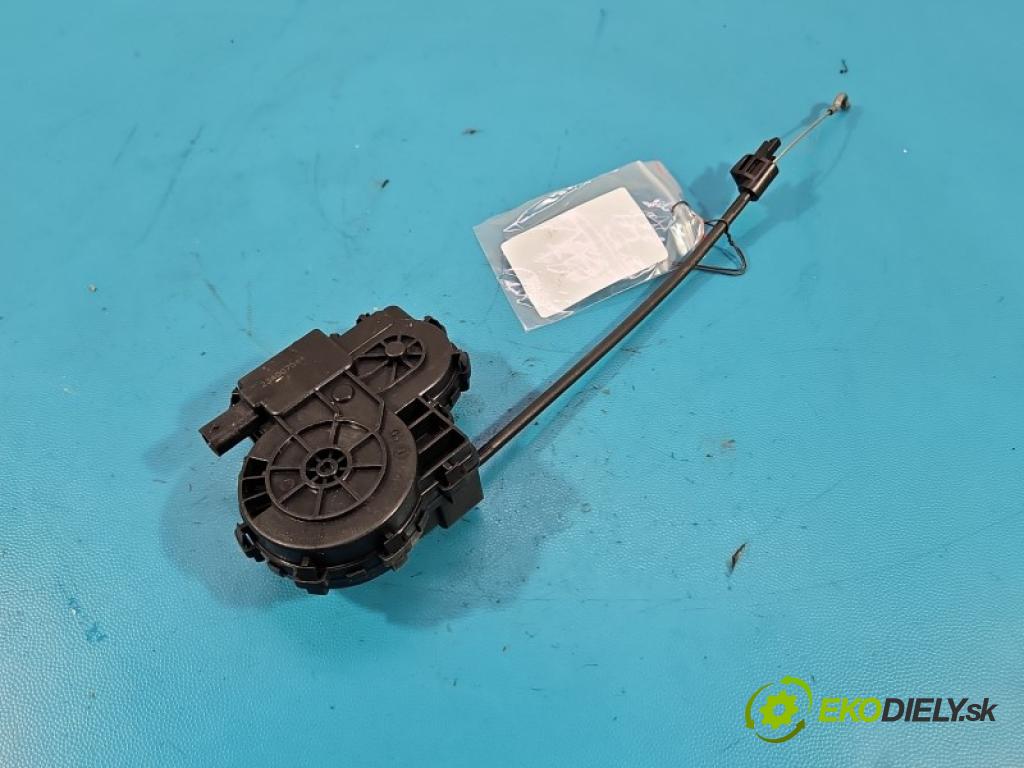 Mercedes C W206 2021- 1.5 T 254915 170 hp automatic 125 kW 1496 cm3 4- zámek kufrových dveří zadní 234007544