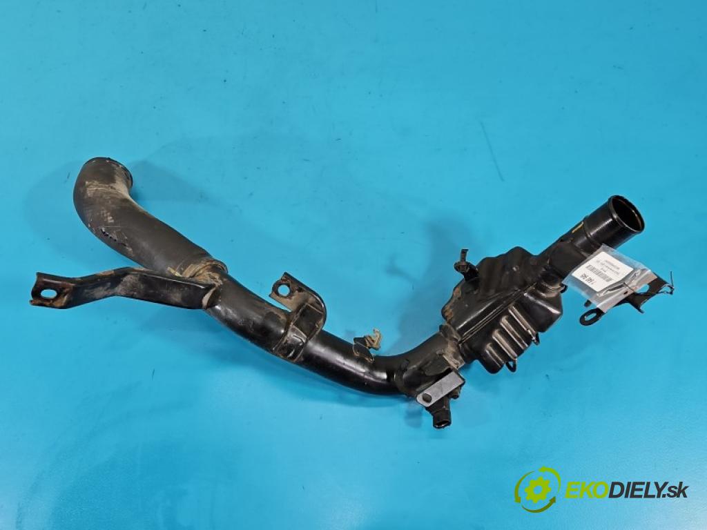 Toyota Corolla Verso II 2004-2009 2.0 D4D 116 HP manual 85 kW 1995 cm3 5- Trubka: 