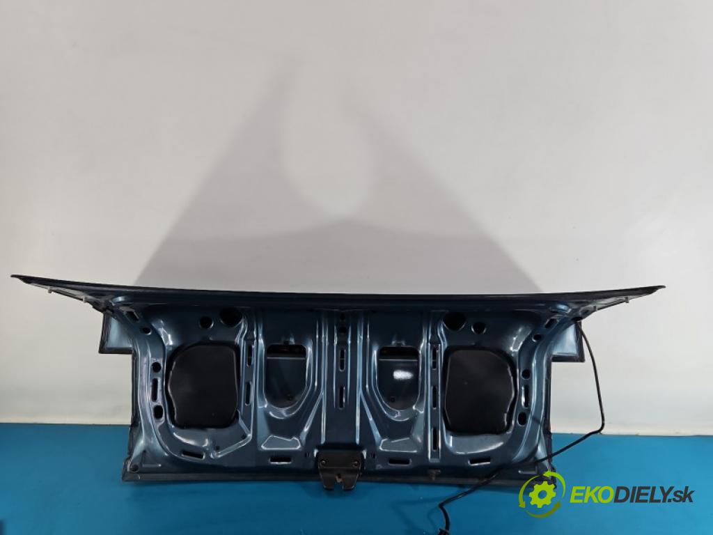 Audi 80 B3 1986-1991 1.8 vstřik: mech 90 hp manual 66 kW 1760 cm3 4- zadní kufrové dveře  (Zadní kapota (kufr))