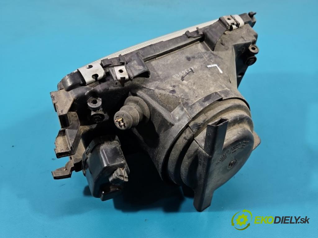 Audi 80 B3 1986-1991 1.8 injekcia: mech 90 HP manual 66 kW 1760 cm3 4- Reflektor: ľavý  (Kľučka dverí ostatné)