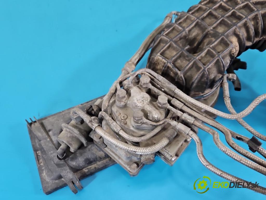 Audi 80 B3 1986-1991 1.8 vstřik: mech 90 hp manual 66 kW 1760 cm3 4- Distributor: 035133843