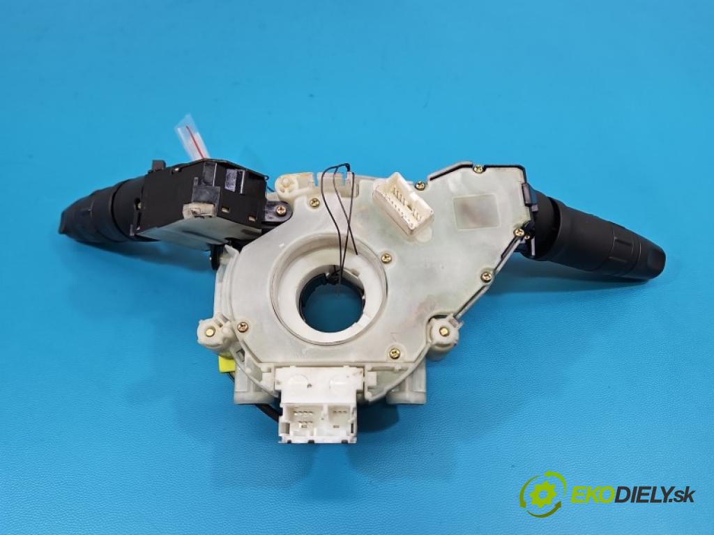 Nissan Micra K12 2003-2010 1.2 16V 65 hp manual 48 kW 1240 cm3 5- Přepínač sdružený  (Páčky pod volantem)
