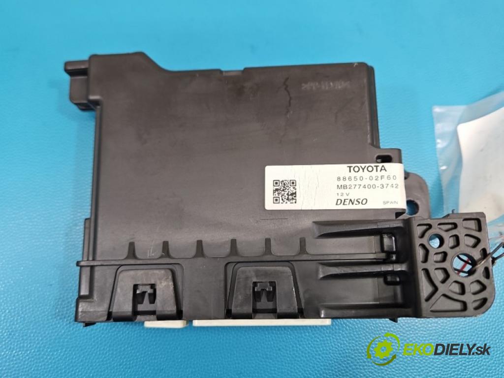 Toyota Corolla E16/E18  2013-2019 1.6 16V 132  HP automatic 97 kW 1598 cm3 4- riadiaca jednotka ostatné 88650-02F60
