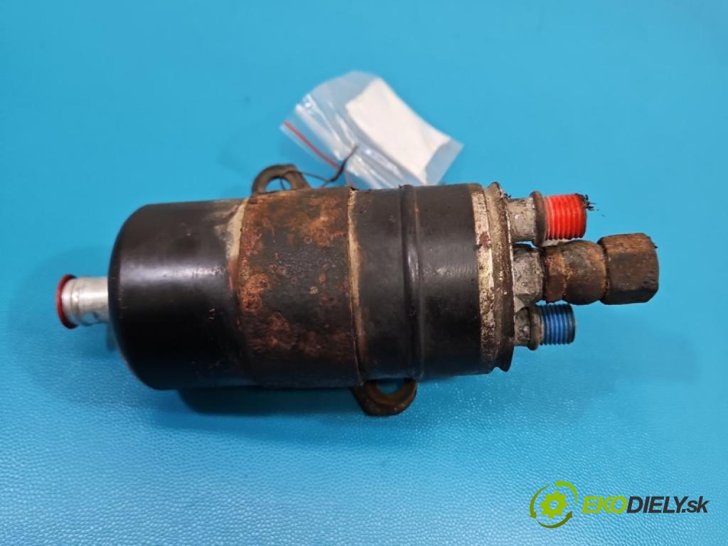 Audi 80 B3 1986-1991 1.8 vstřik: mech 90 hp manual 66 kW 1760 cm3 4- čerpadlo paliva