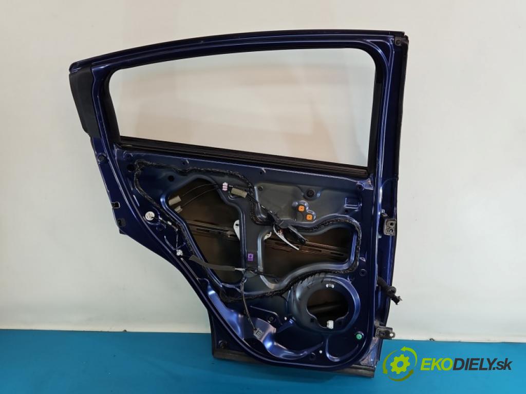 Honda HR-V II 2013-2021 1.6 i-DTEC 120 hp manual 88 kW 1597 cm3 5- dveře zadní levé  (Klika dveří ostatní)