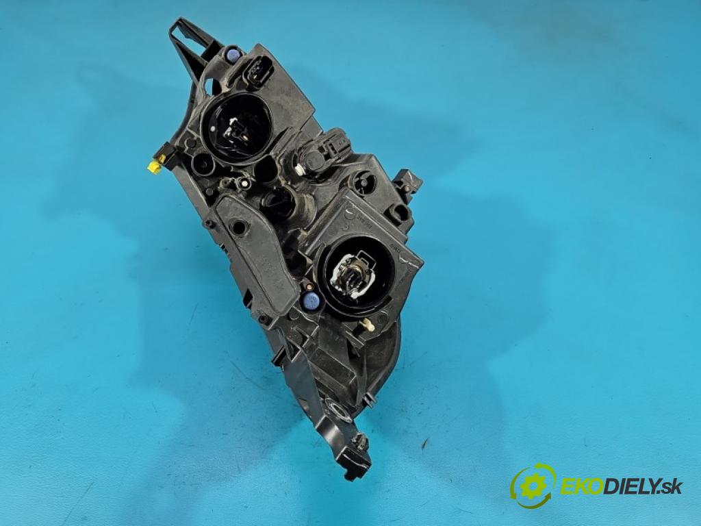 Peugeot 2008 I 2013-2019 1.6 16V 120 HP manual 88 kW 1598 cm3 5- Reflektor: ľavý 9677810180 (Kľučka dverí ostatné)