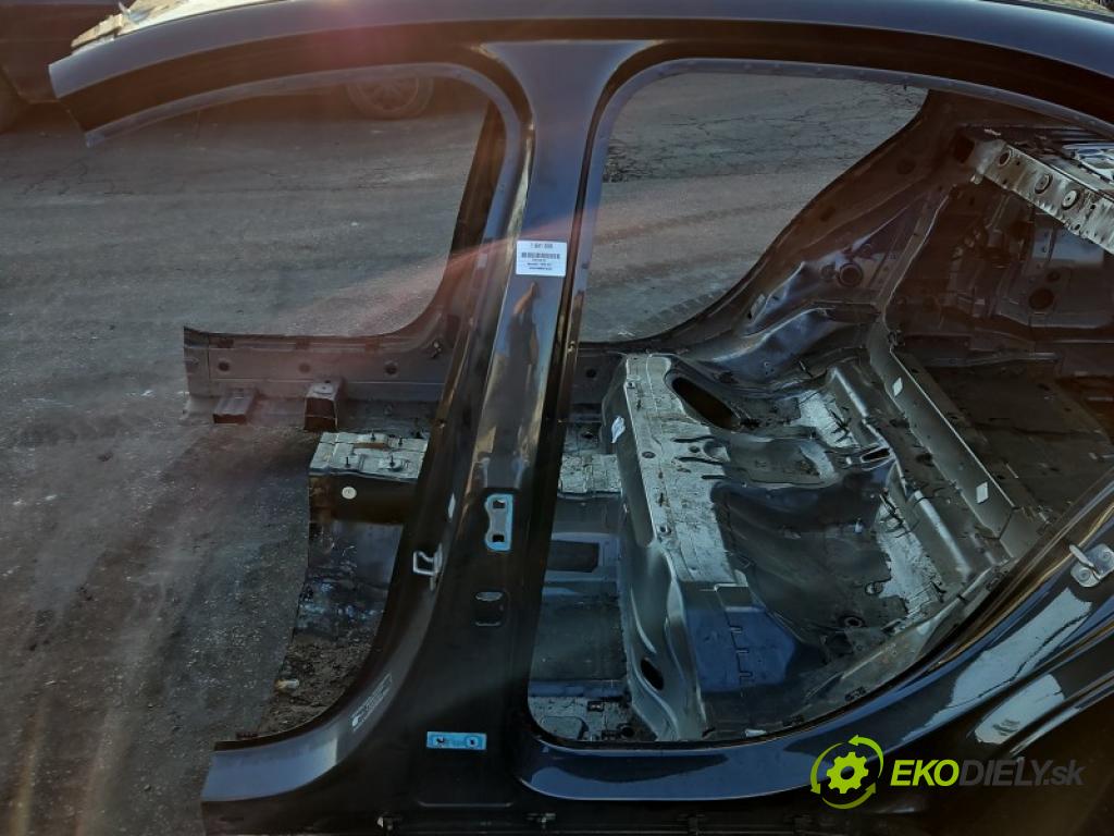 Mercedes C W206 2021- 1.5 T 254915 170 HP automatic 125 kW 1496 cm3 4- Práh: ľavý  (Karoséria ostatné)