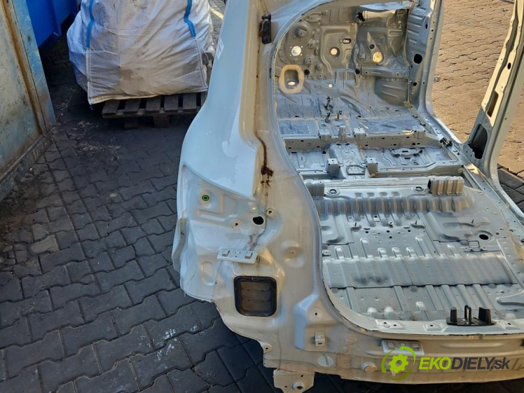 Leapmotor T03 0.0 95 hp automatic 70 kW 1 cm3 5- blatnik zadní levý