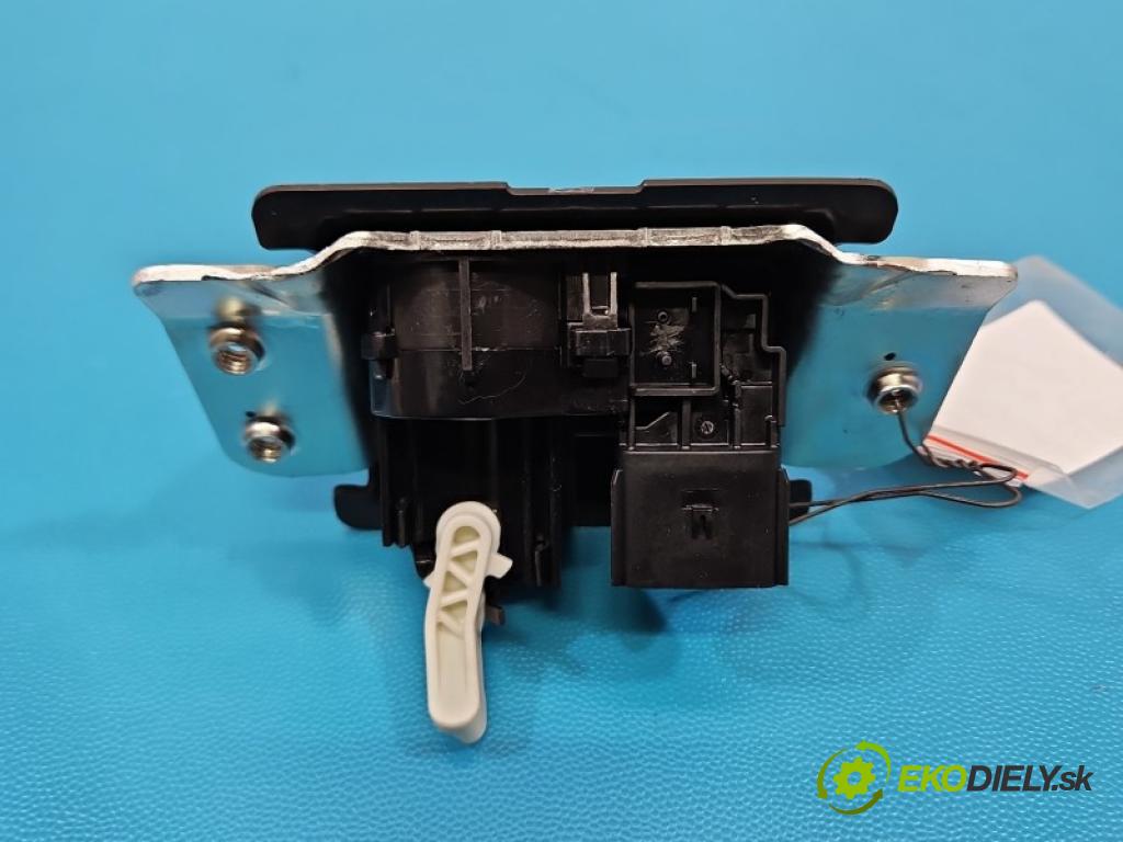 Leapmotor T03 0.0 95 hp automatic 70 kW 1 cm3 5- zámek kufrových dveří zadní 6504300-TB01