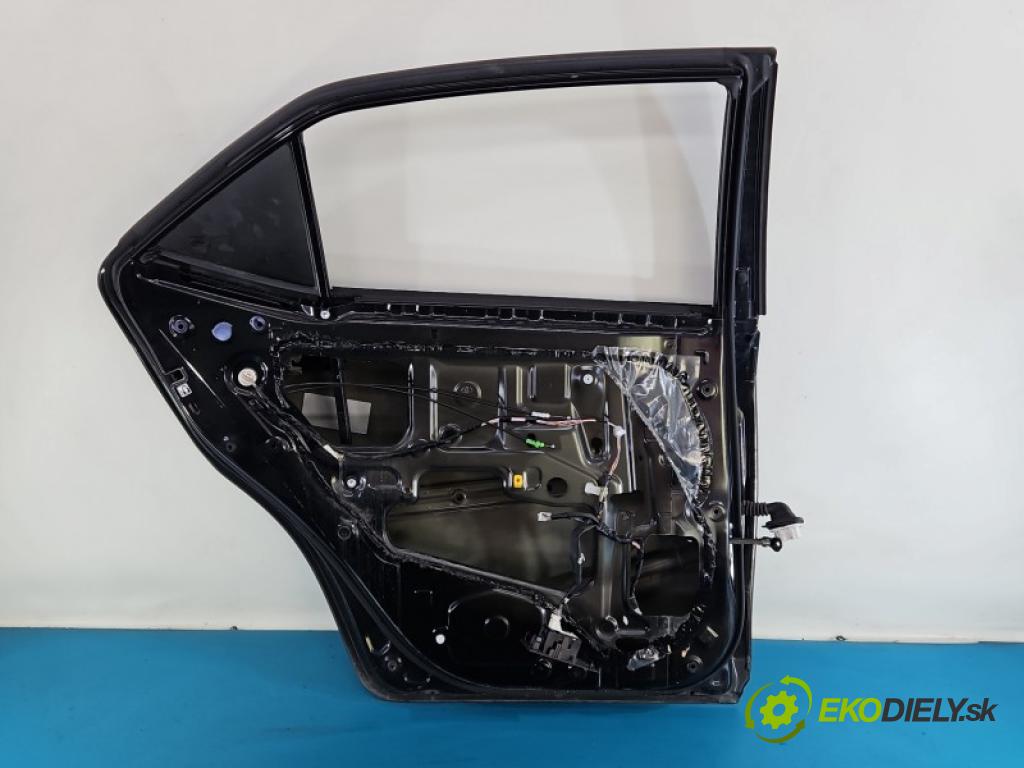 Toyota Corolla E16/E18  2013-2019 1.6 16V 132 hp automatic 97 kW 1598 cm3 4- dveře zadní levé  (Klika dveří ostatní)