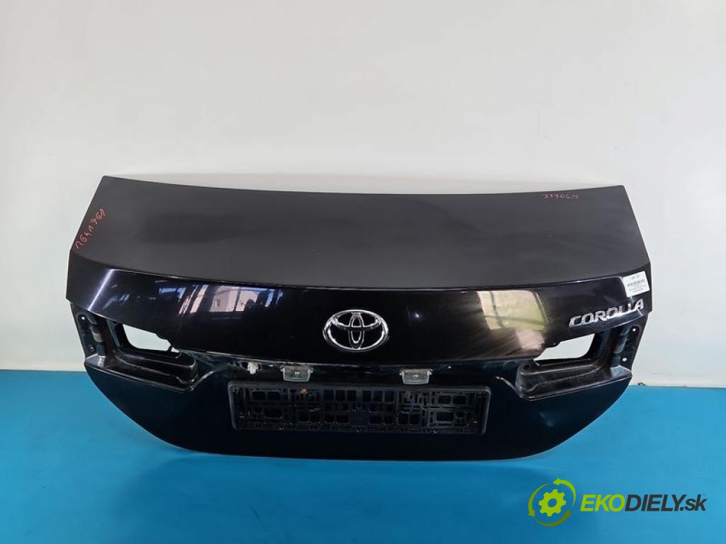 Toyota Corolla E16/E18  2013-2019 1.6 16V 132  HP automatic 97 kW 1598 cm3 4- zadna kufor  (Kapota zadná (kufor))