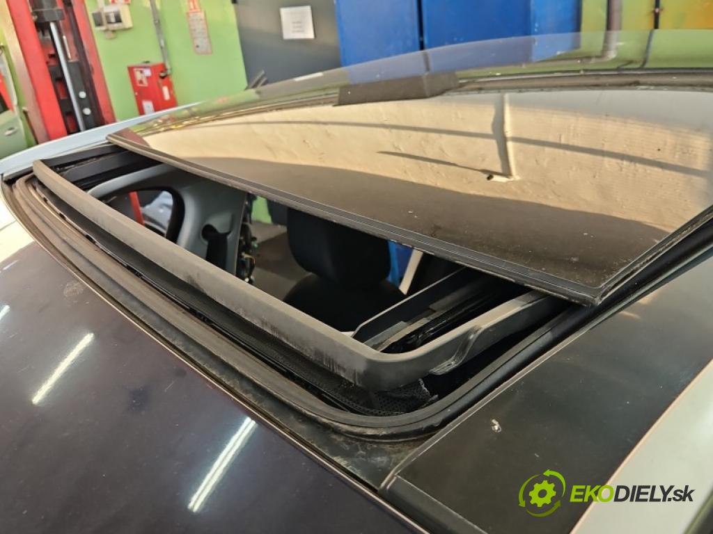 Jaguar F-Pace 16- 2.0d 179KM manual 132 kW 1999 cm3 5- Strecha:
