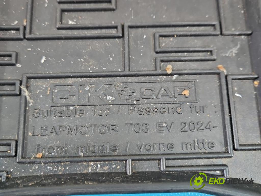 Leapmotor T03 0.0 95 HP automatic 70 kW 1 cm3 5- Koberce: