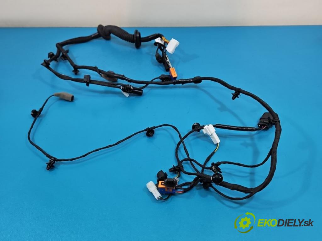 Leapmotor T03 0.0 95 hp automatic 70 kW 1 cm3 5- Balíček: kufrových dveří zadní 8711300-T001
