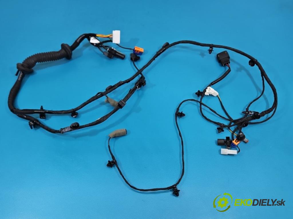Leapmotor T03 0.0 95 HP automatic 70 kW 1 cm3 5- Zväzok: kufrové dvere zadné 8711300-T001