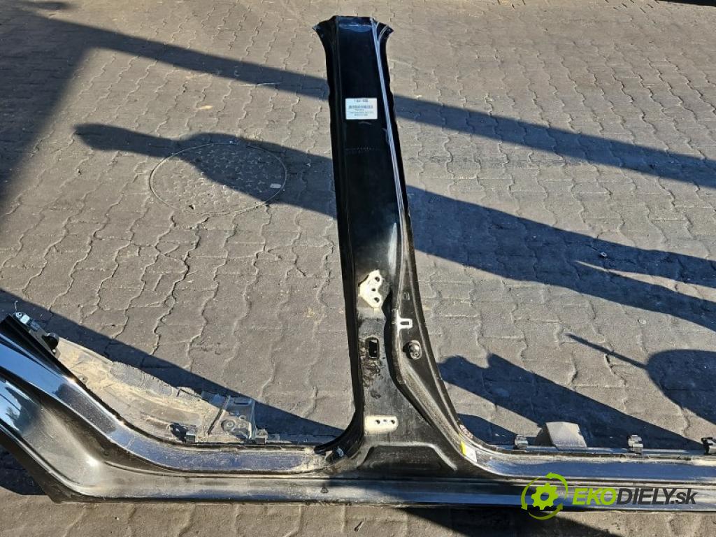 Toyota Corolla E16/E18  2013-2019 1.6 16V 132  HP automatic 97 kW 1598 cm3 4- Práh: pravý  (Karoséria ostatné)