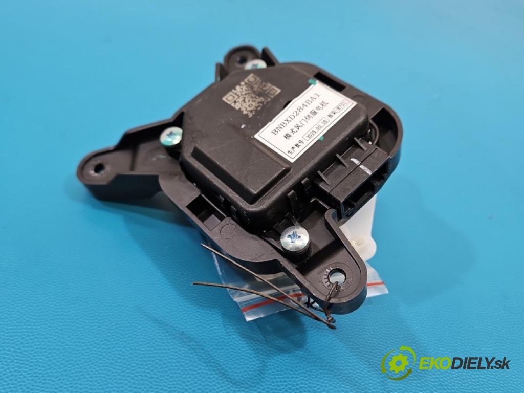 Leapmotor T03 0.0 95 hp automatic 70 kW 1 cm3 5- motorek topení BNBXD284BA1