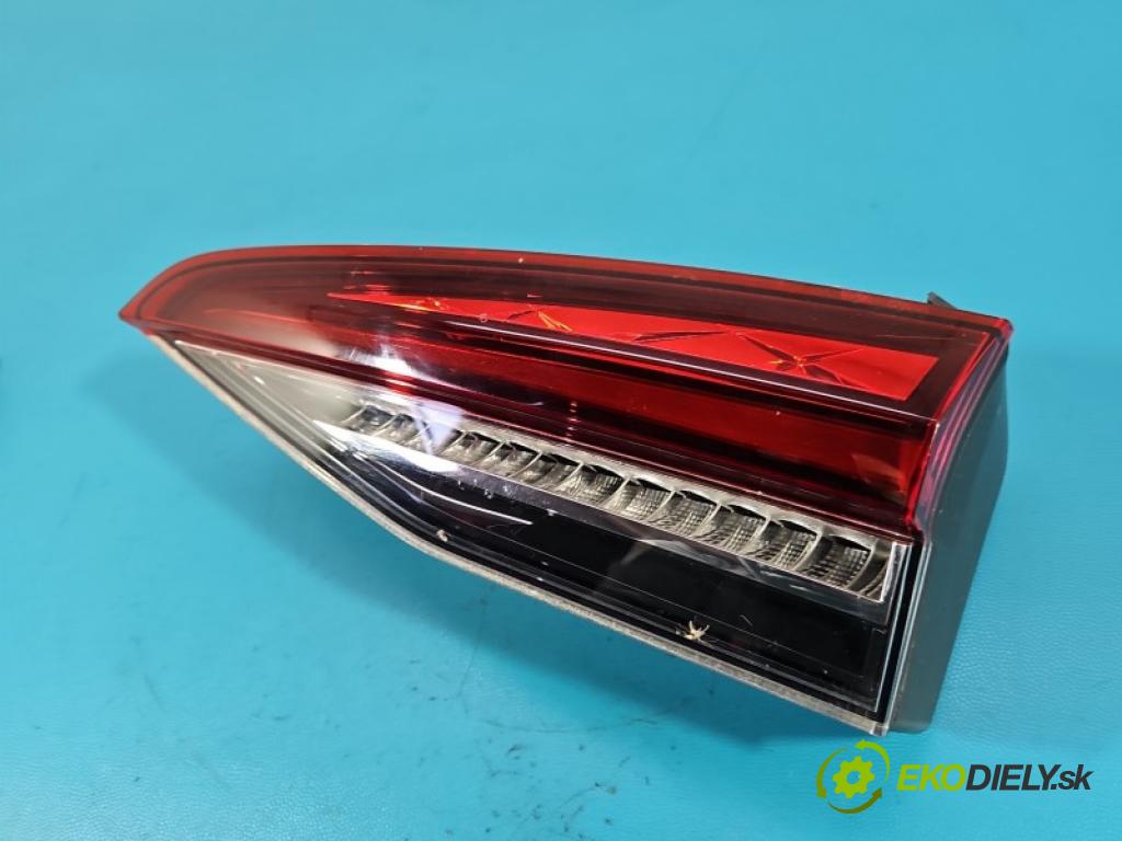 Skoda Octavia IV 2019- 2.0 tdi 150 HP automatic 110 kW 1968 cm3 5- svetlo / reflektor zadné pravé kufrové dvere 5E7945308