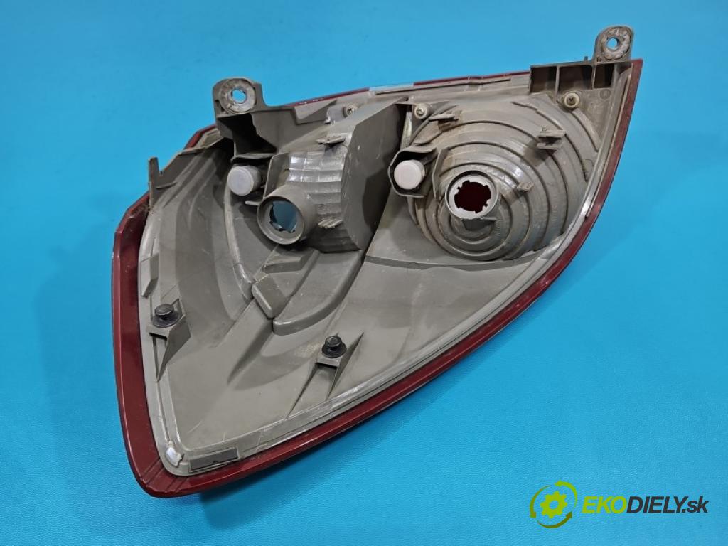 Subaru Outback III 2003-2009 2.0 boxer 150 HP manual 110 kW 1998 cm3 5- svetlo / reflektor zadné pravé blatník 220-20952