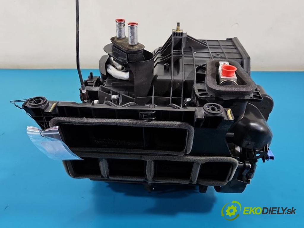 Honda HR-V II 2013-2021 1.6 i-DTEC 120 hp manual 88 kW 1597 cm3 5- obal 79020-T8M-G812-M1