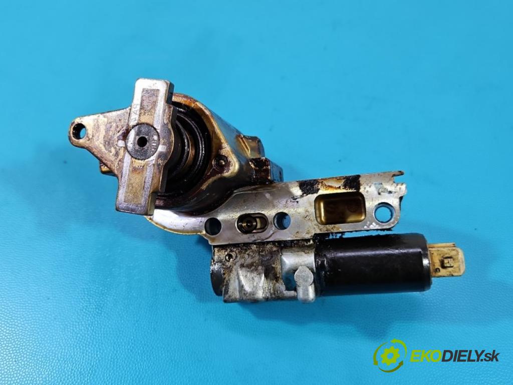 Audi A4 B6 2000-2004 1.8 T 150 hp manual 110 kW 1781 cm3 4- Napínák 058109088D