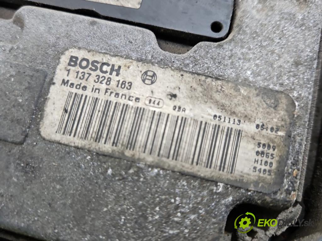 Audi A8 D3 2002-2009 4.2 tdi 326KM automatic 240 kW 4134 cm3 4- ventilátor chladič 4E0959455G