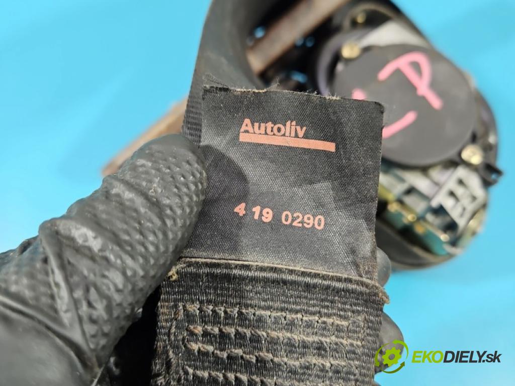 Peugeot 407 1.6 hdi 109 HP manual 80 kW 1560 cm3 4- pas bezpečnosť: predné ľavý 4190290