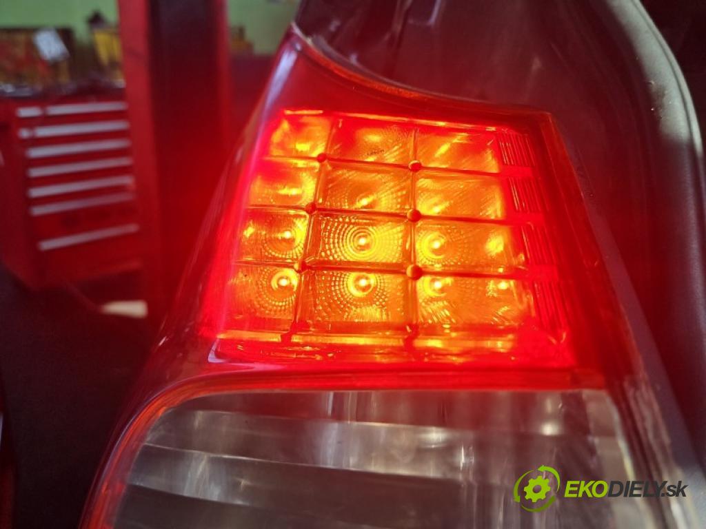 Renault Scenic II 2003-2009 1.4 16V 98 HP manual 72 kW 1390 cm3 5- svetlo / reflektor zadné ľavé blatník