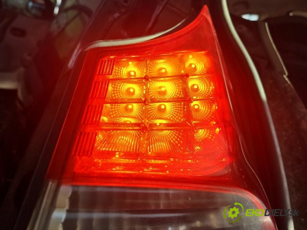 Renault Scenic II 2003-2009 1.4 16V 98 HP manual 72 kW 1390 cm3 5- svetlo / reflektor zadné pravé blatník 8200474327