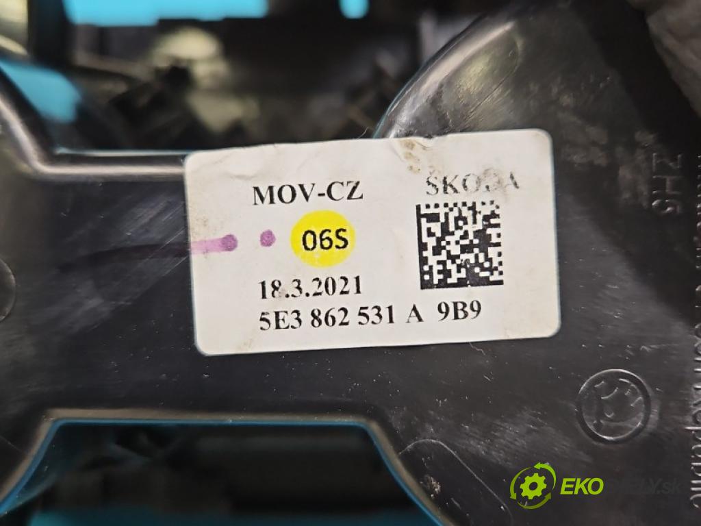 Skoda Octavia IV 2019- 2.0 tdi 150 hp automatic 110 kW 1968 cm3 5- Rukojeť: na napoje: 5E3862531A (Držák nápojů)