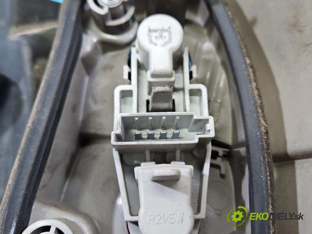 Ford Mondeo Mk4 2007-2014 2.0 tdci D4204T 140 HP automatic 103 kW 1997 cm3 5- svetlo / reflektor zadné ľavé blatník 7S7113405-B