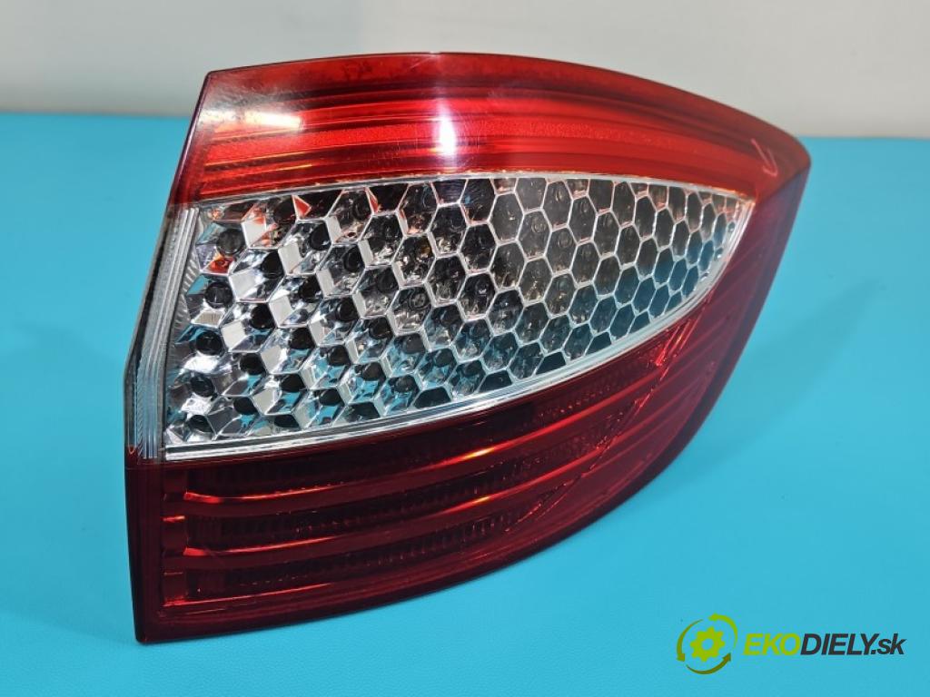 Ford Mondeo Mk4 2007-2014 2.0 tdci D4204T 140 HP automatic 103 kW 1997 cm3 5- svetlo / reflektor zadné pravé blatník
