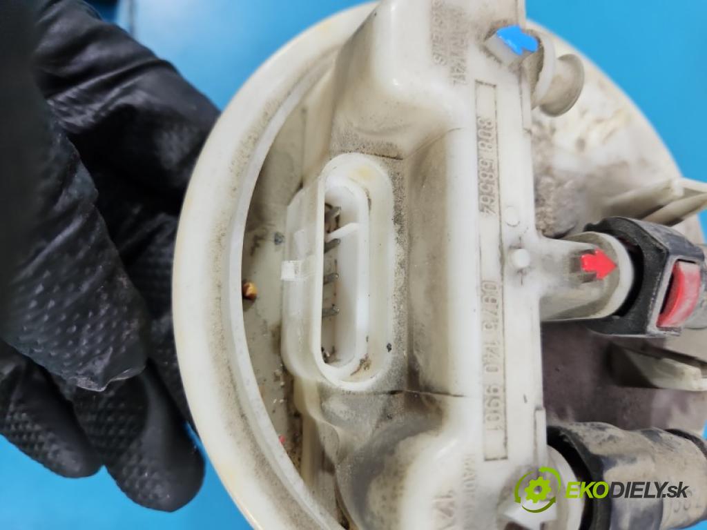 Volvo V40 I 1995-2004 2.0 T 160 hp manual 118 kW 1948 cm3 5- čerpadlo paliva 30858564