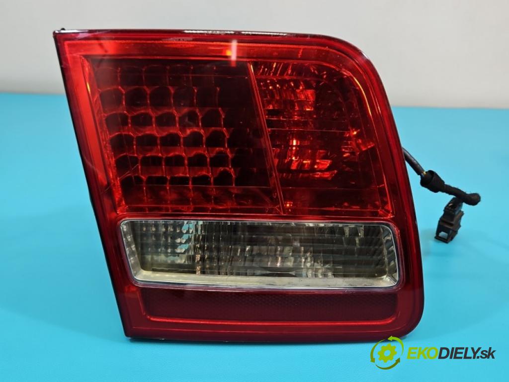 Audi A8 D3 2002-2009 4.2 tdi 326KM automatic 240 kW 4134 cm3 4- svetlo / reflektor zadné ľavé kufrové dvere 4E0945093G