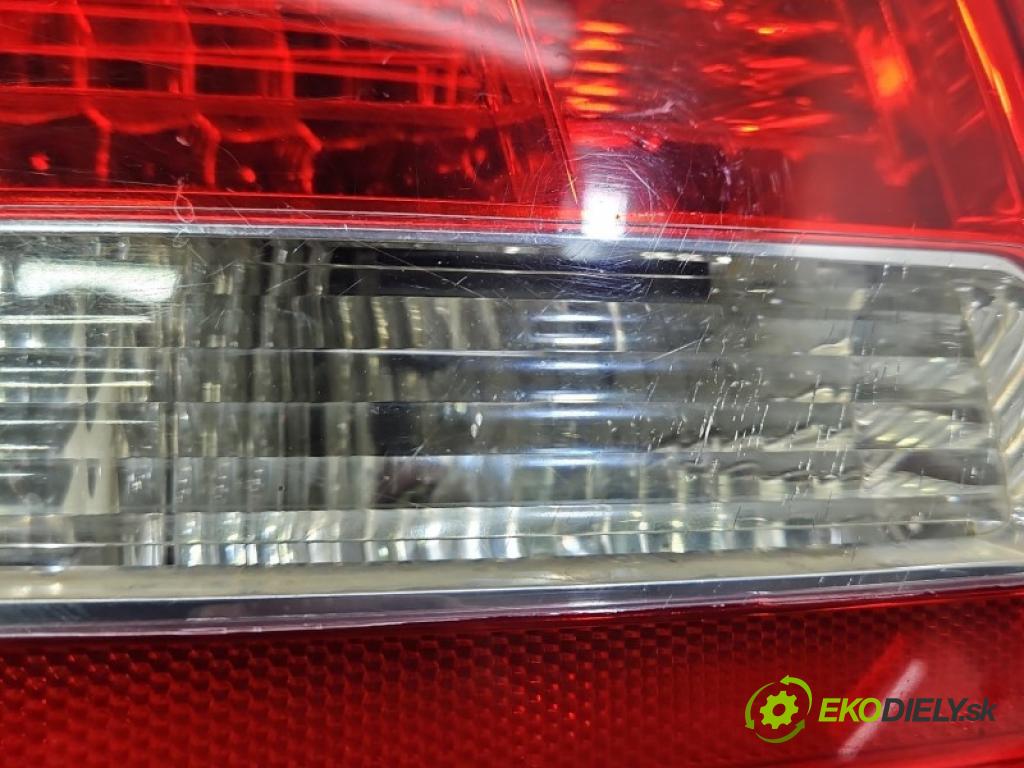 Audi A8 D3 2002-2009 4.2 tdi 326KM automatic 240 kW 4134 cm3 4- svetlo / reflektor zadné ľavé kufrové dvere 4E0945093G