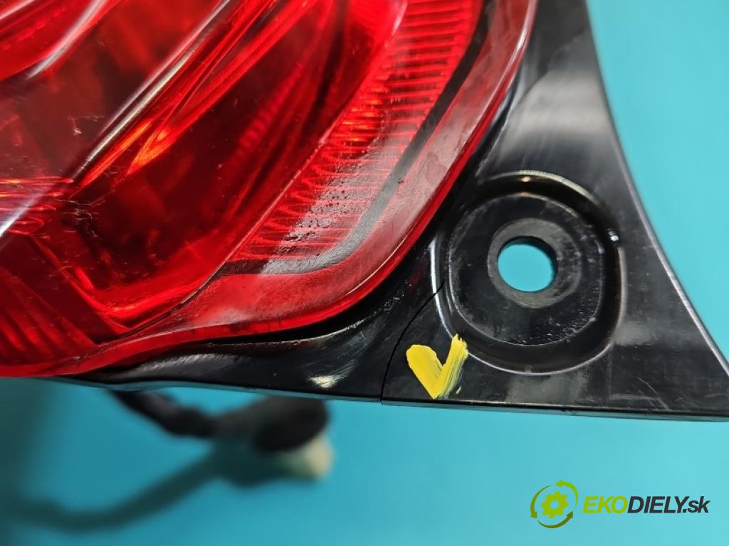 Suzuki Swift Mk8 2017-2024 1.2 16V 90 HP manual 66 kW 1242 cm3 5- svetlo / reflektor zadné ľavé blatník