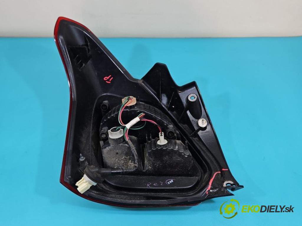 Suzuki Swift Mk8 2017-2024 1.2 16V 90 HP manual 66 kW 1242 cm3 5- svetlo / reflektor zadné pravé blatník