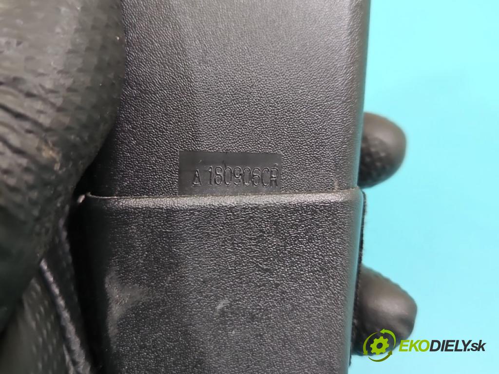 Suzuki Swift Mk8 2017-2024 1.2 16V 90 hp manual 66 kW 1242 cm3 5- stěna bezpečnost přední pravý