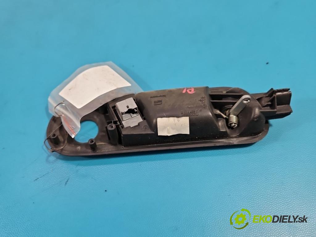 Seat Ibiza III 6L 2002-2008 1.4 tdi 75 HP manual 55 kW 1422 cm3 5- rukoväť uvnitř: predné ľavé 6L0837113D