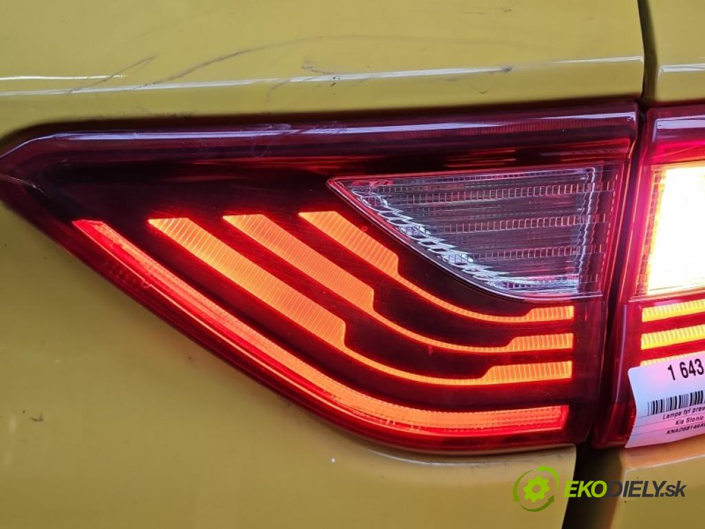 Kia Stonic 2017- 1.4 16V 100 HP manual 73.3 kW 1368 cm3 5- svetlo / reflektor zadné pravé kufrové dvere