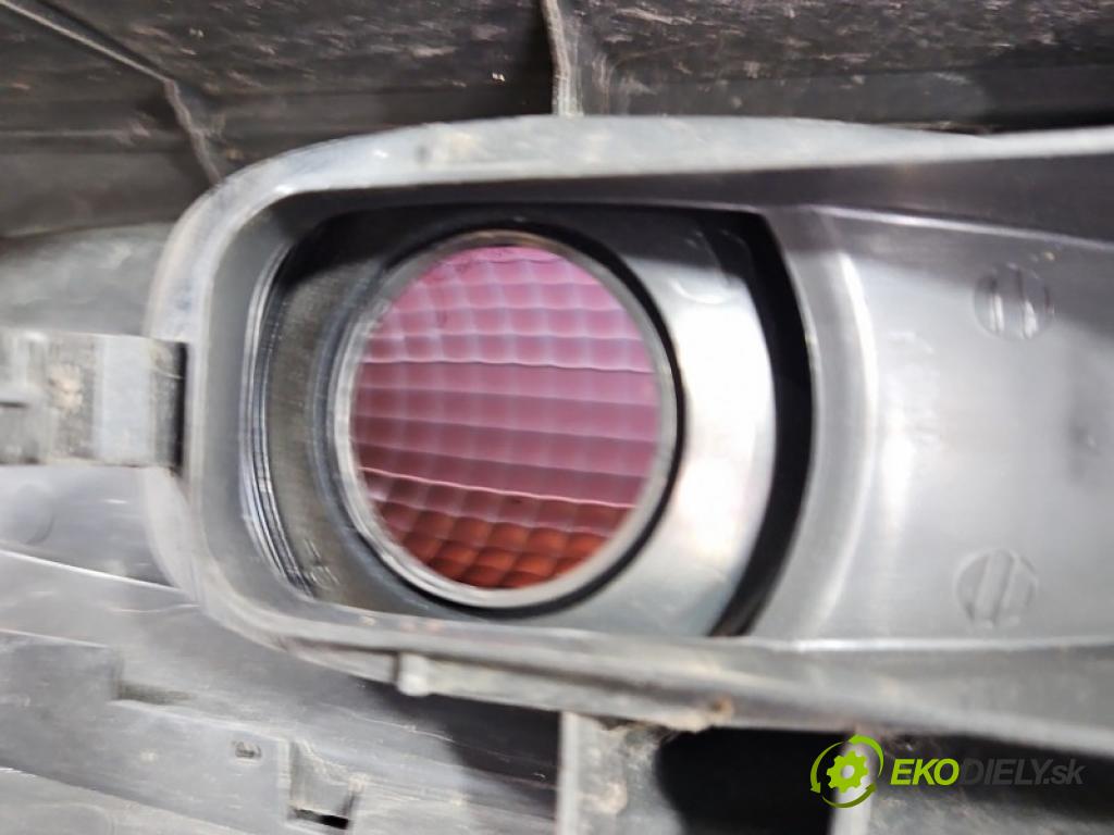Renault Trafic II 2001-2014 1.9 dci 101 HP manual 74 kW 1870 cm3 5- svetlo / reflektor zadné pravé blatník