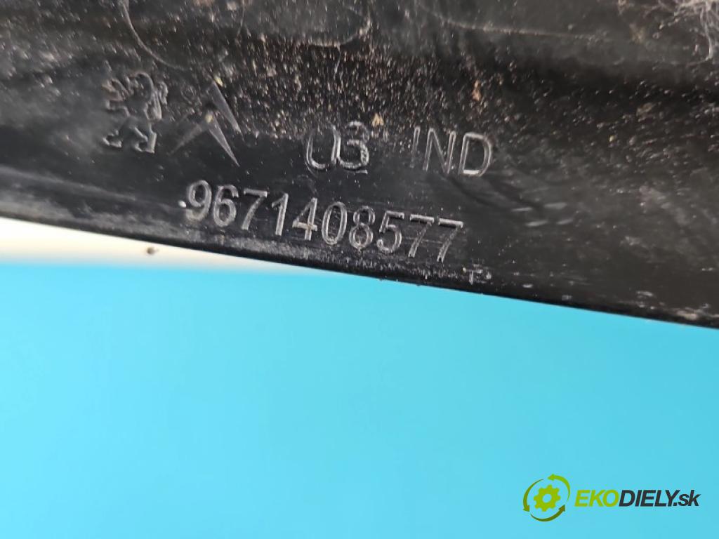 Peugeot 3008 I 2009-2016 2.0 hdi 150 hp manual 110 kW 1997 cm3 5- torpédo 9671408577 (Plast pod čelním sklem)