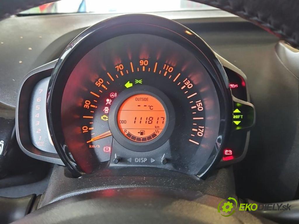 Toyota Aygo II 2014-2022 1.0 vvti 69KM manual 51 kW 998 cm3 5- Přístrojová deska 769167-330U (Přístrojová deska)